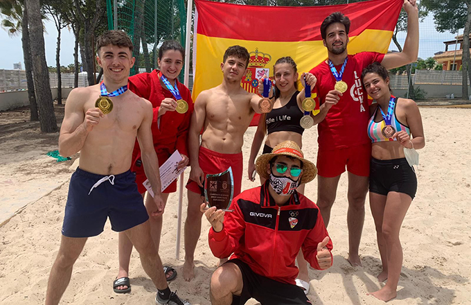 33 Medallas en Cpto  España Senior LLOO, Lucha Playa y Sambo Playa